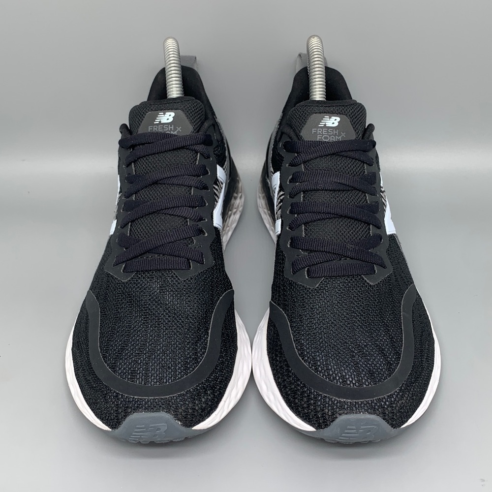 New Balance Fresh Foam Tempo Black‎ White Running Shoes WTMPOBK Women’s Sz 7 NWT - Picture 2 of 10